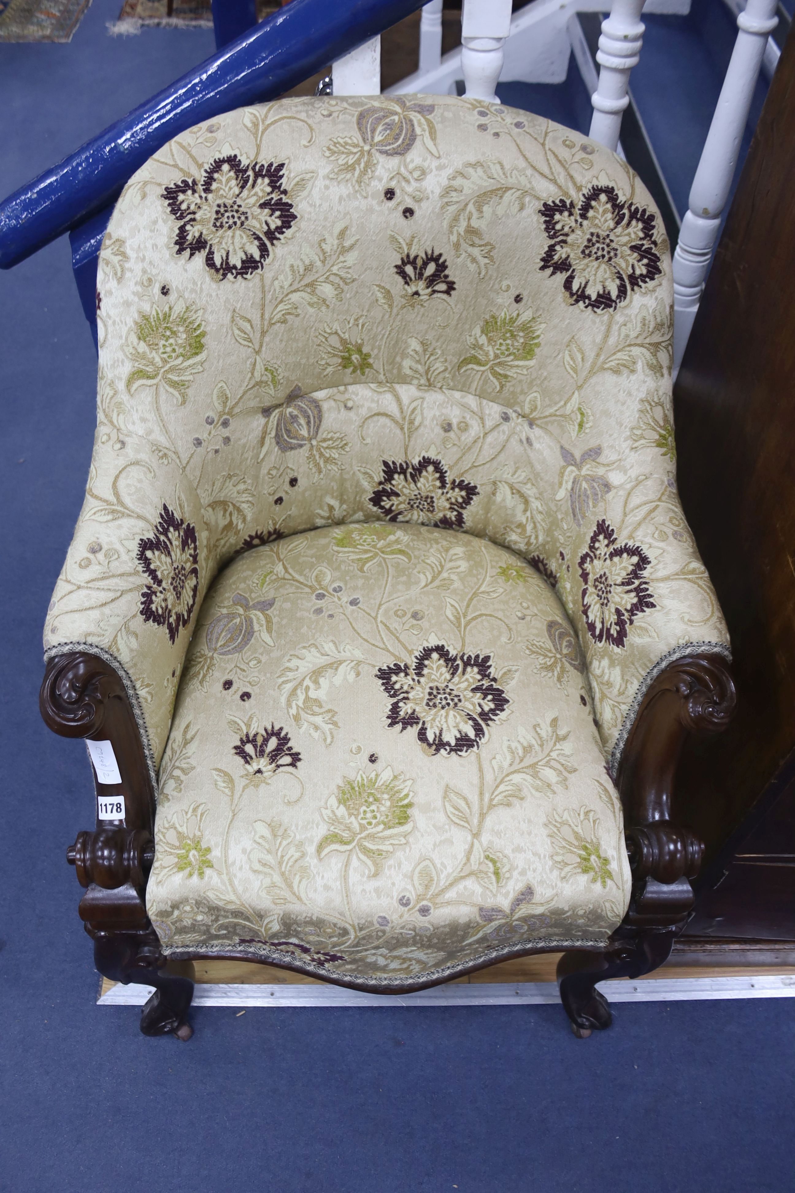A Victorian carved mahogany armchair, width 64cm, depth 70cm, height 88cm